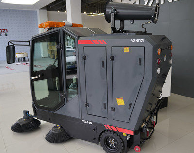 揚子掃地機(jī)